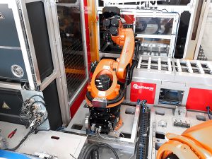 Robot KUKA for special palletizing