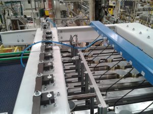 Cans filling line - cans machine divider